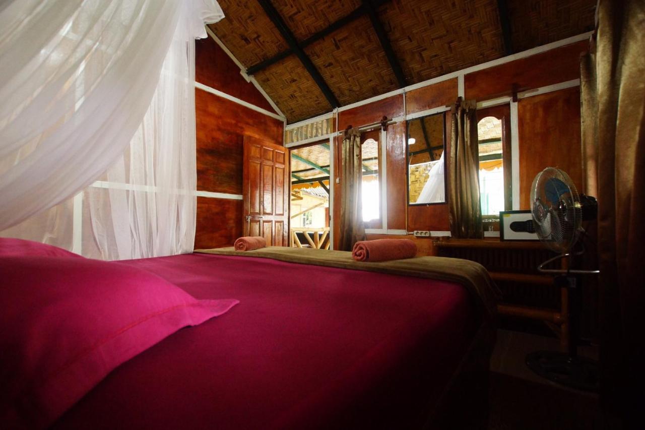 Indra Valley Inn Bukit Lawang Exterior photo